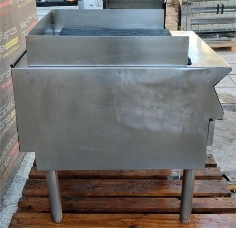 Γκριλ Αερίου Μαντέμι Επιδαπέδιο 80x93x84Cm ELECTROLUX